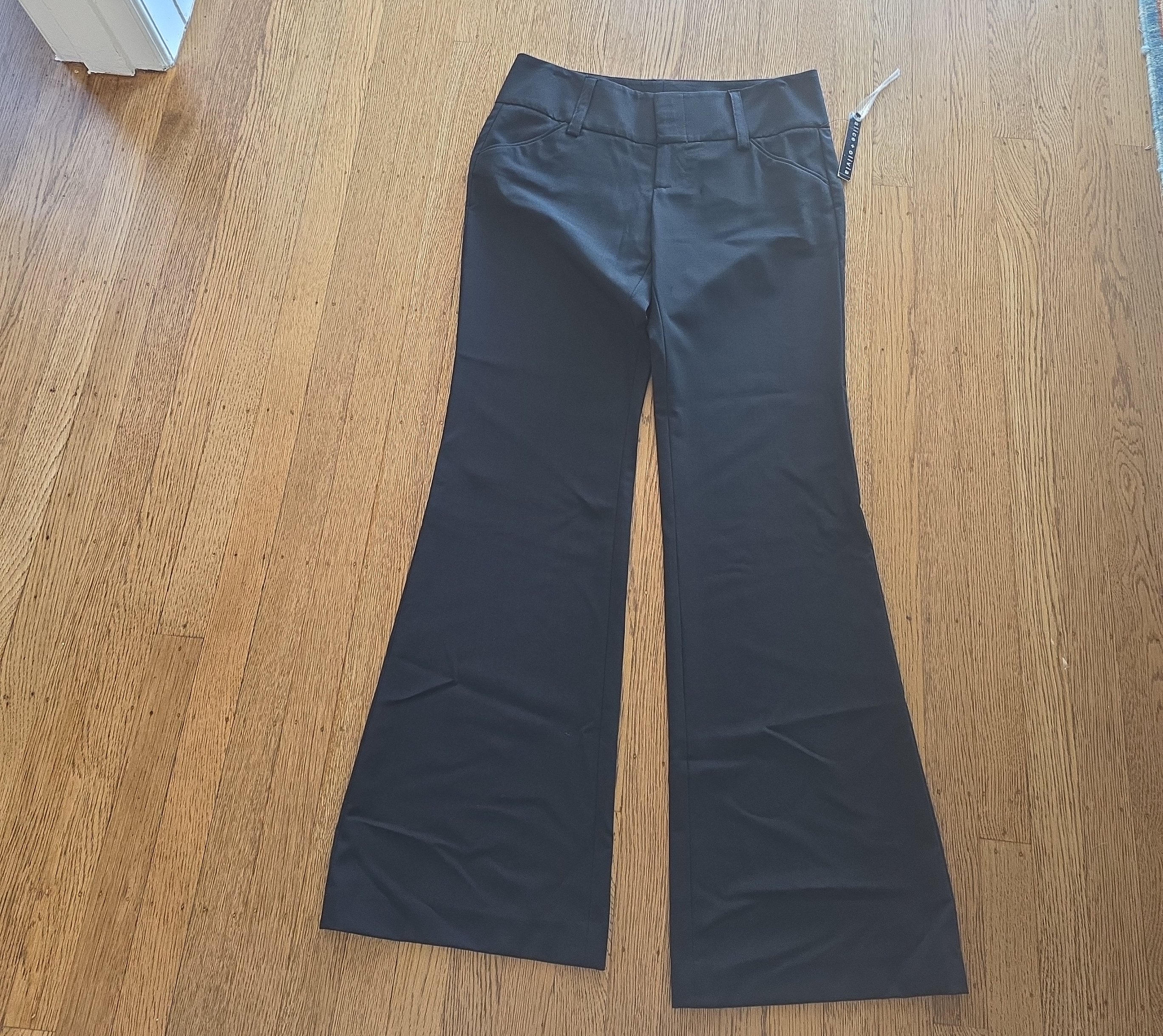 Nwt Alice + Olivia Black Straight Leg Pants